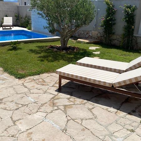 Villa Mediterra Garden & Pool Bol Exterior foto